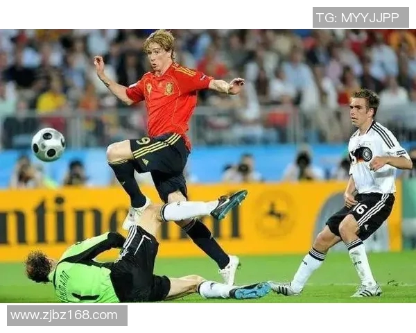 足球明星经典瞬间回顾展现他们的标志性动作与无与伦比的技艺